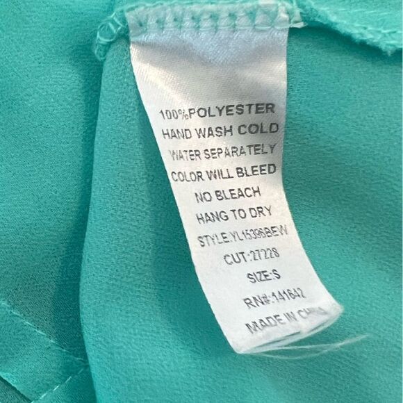 Light Green Floral Trim Lightweight Scoop Neck Flowy Chiffon Tiered Tank Top S - Picture 7 of 8